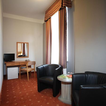 Hotel Paris Marianske Lazne Bagian luar foto